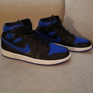 Air Jordan 1 Mid